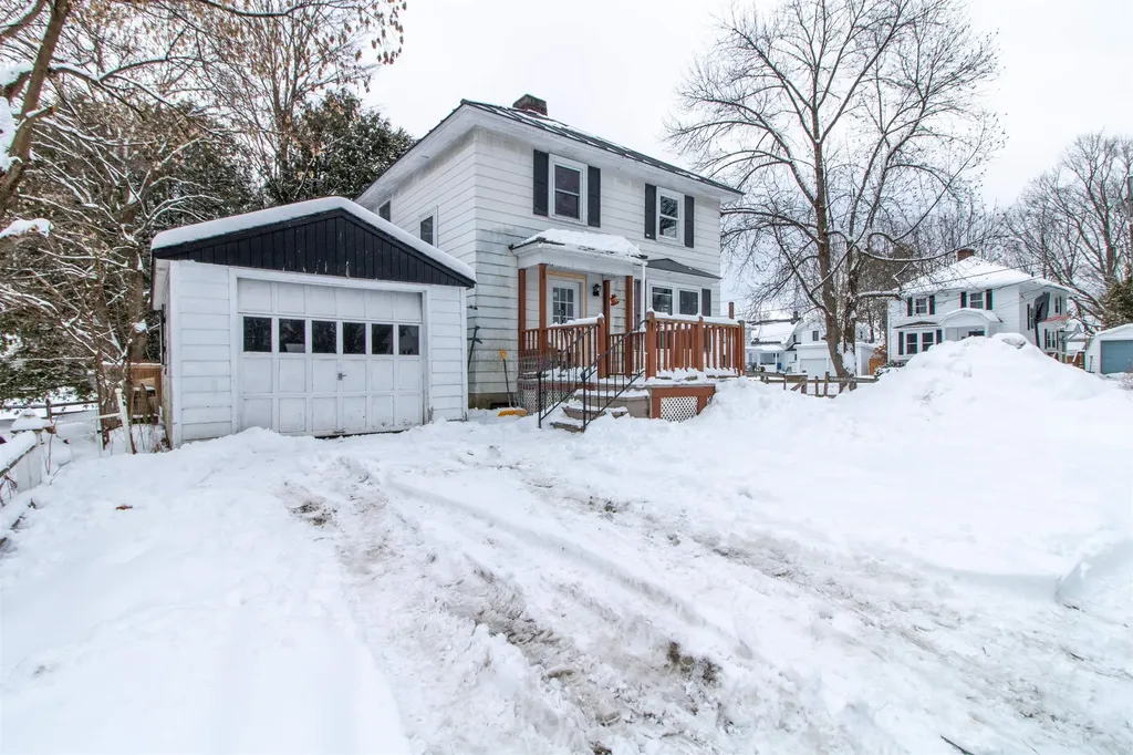 35 Laythe Street Derby VT 05830