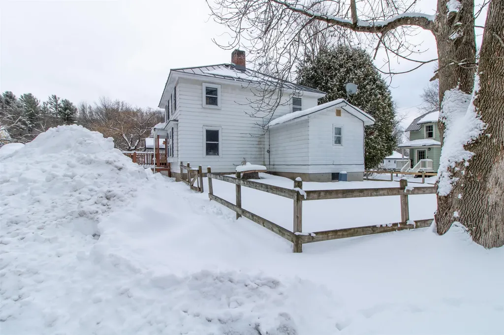 35 Laythe Street Derby VT 05830