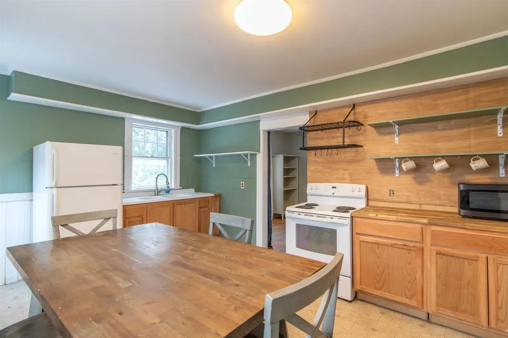 35 Laythe Street Derby VT 05830