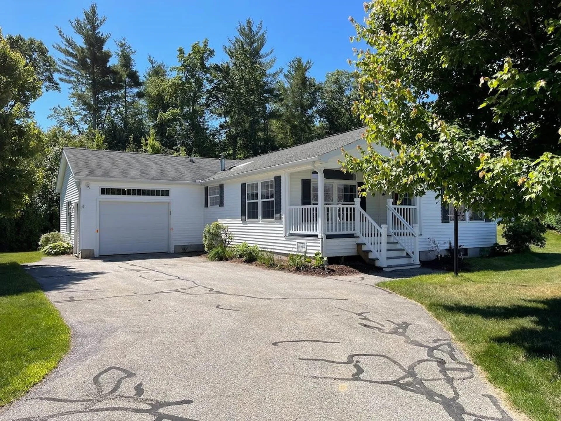14 Sawmill Ridge Sandown NH 03873