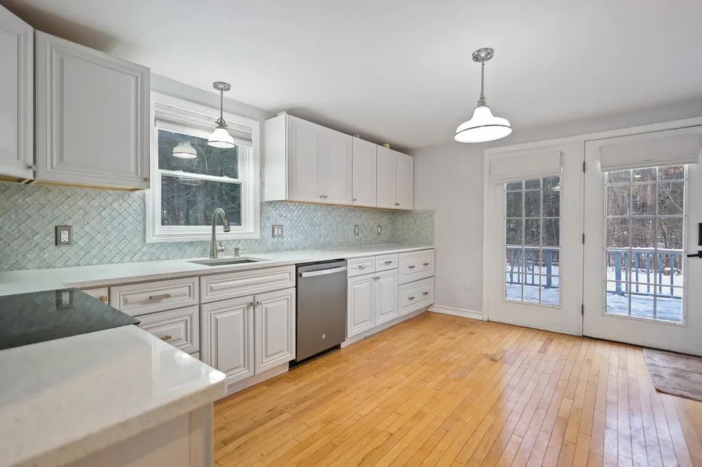 15 Canterbury Forest Plaistow NH 03865