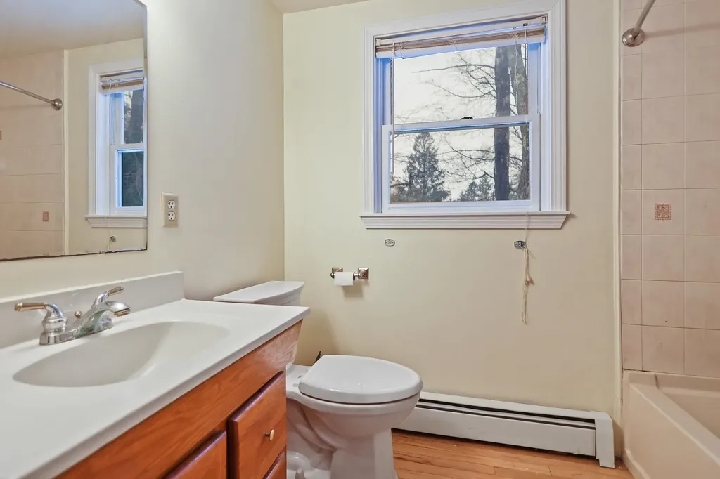 15 Canterbury Forest Plaistow NH 03865