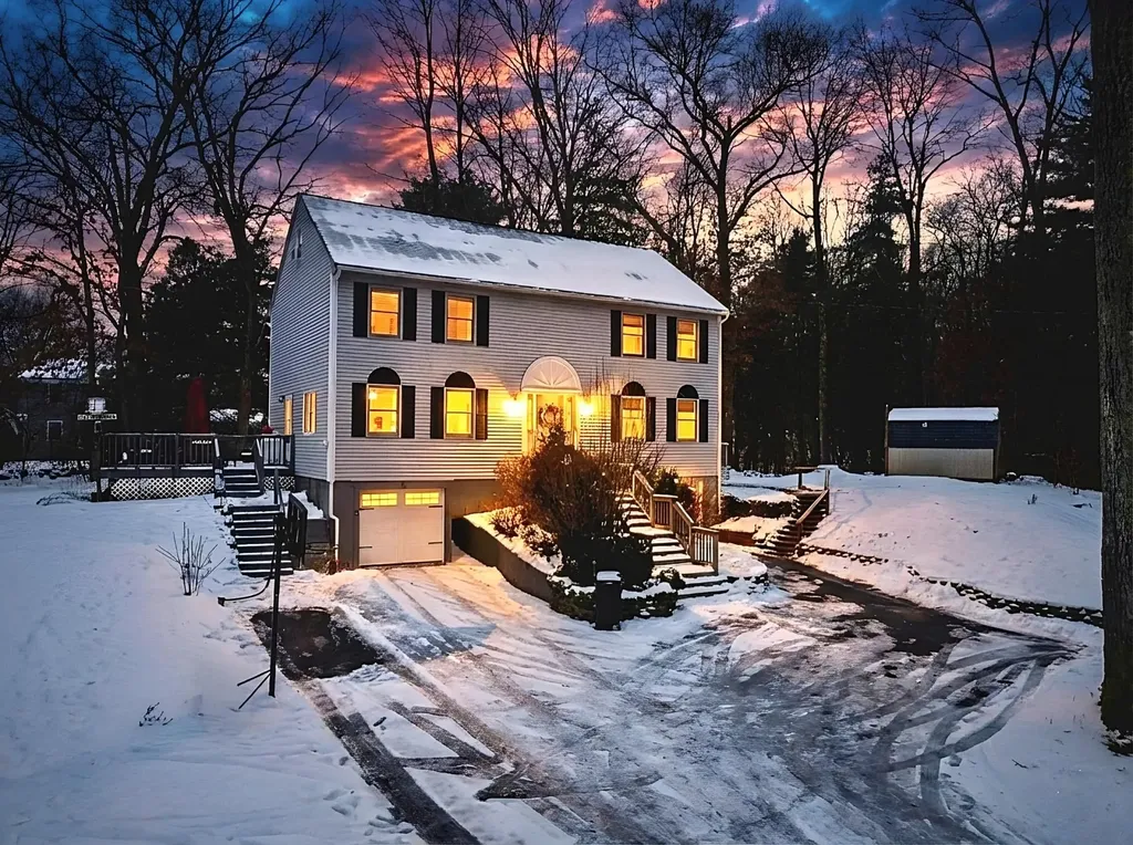 15 Canterbury Forest Plaistow NH 03865