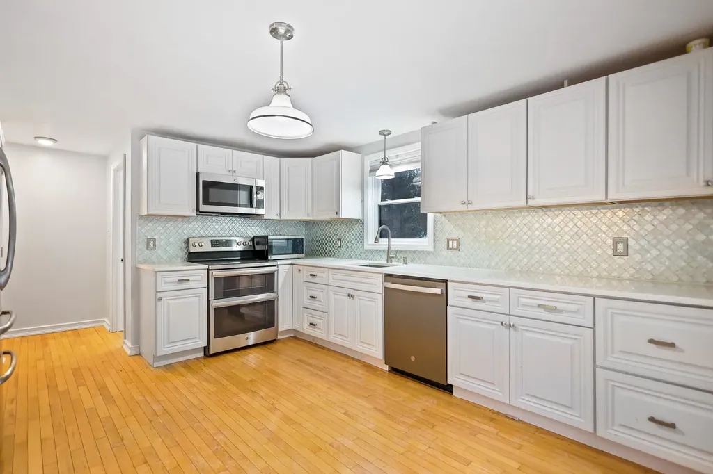 15 Canterbury Forest Plaistow NH 03865