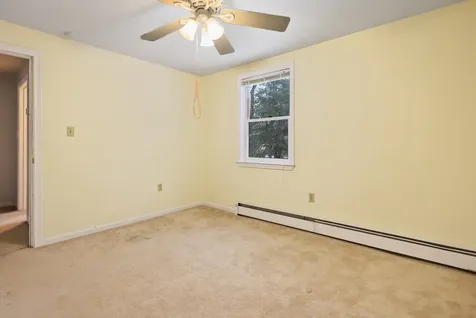 15 Canterbury Forest Plaistow NH 03865