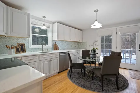 15 Canterbury Forest Plaistow NH 03865