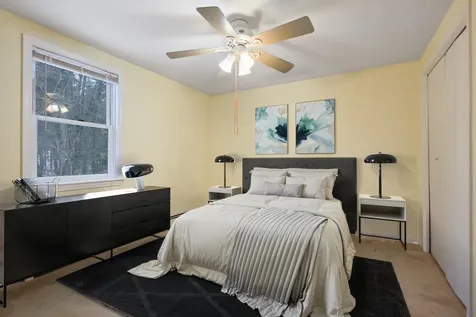 15 Canterbury Forest Plaistow NH 03865