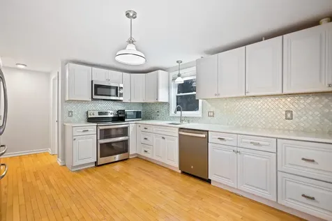 15 Canterbury Forest Plaistow NH 03865