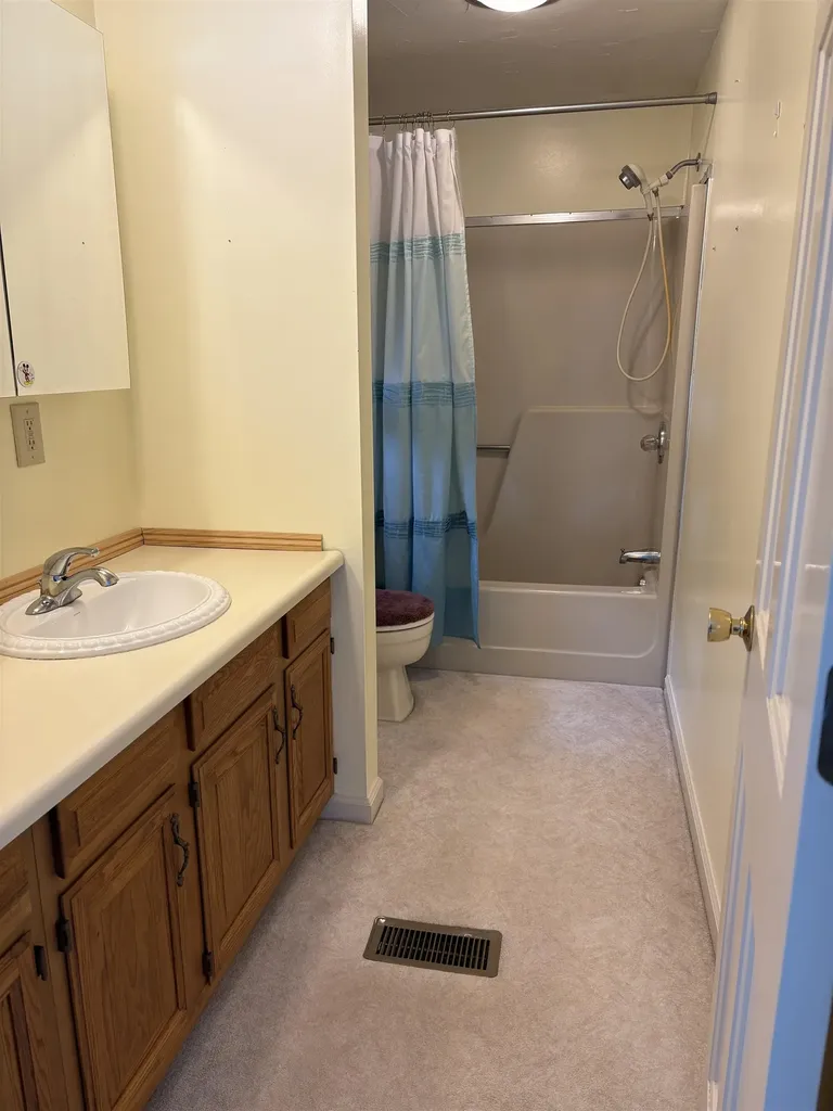 25 Sunset Drive Hopkinton NH 03229