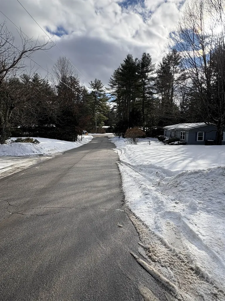25 Sunset Drive Hopkinton NH 03229