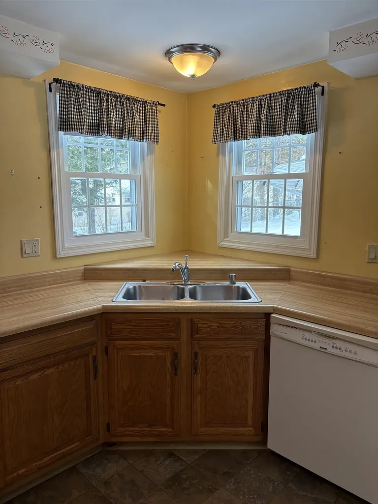 25 Sunset Drive Hopkinton NH 03229