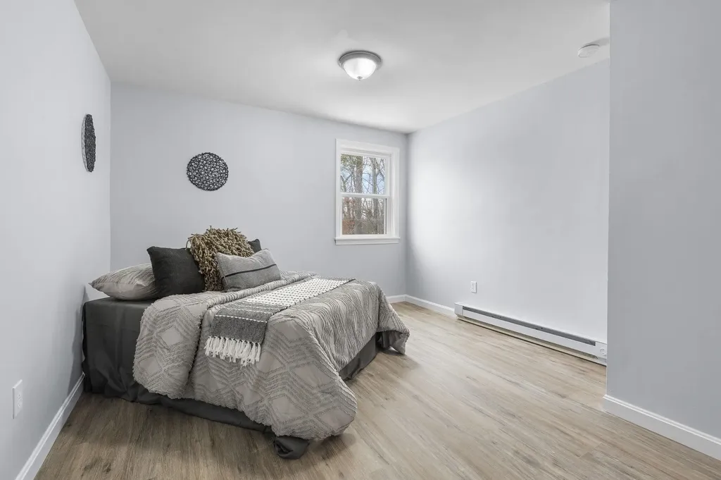 6 Michael Avenue Derry NH 03038