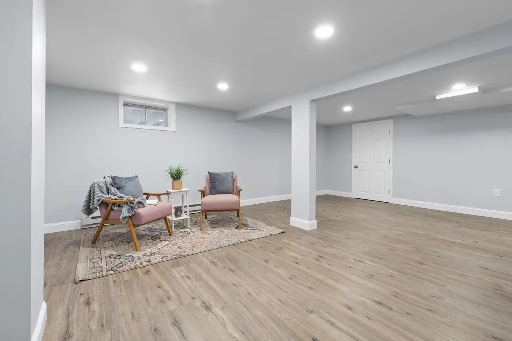 6 Michael Avenue Derry NH 03038