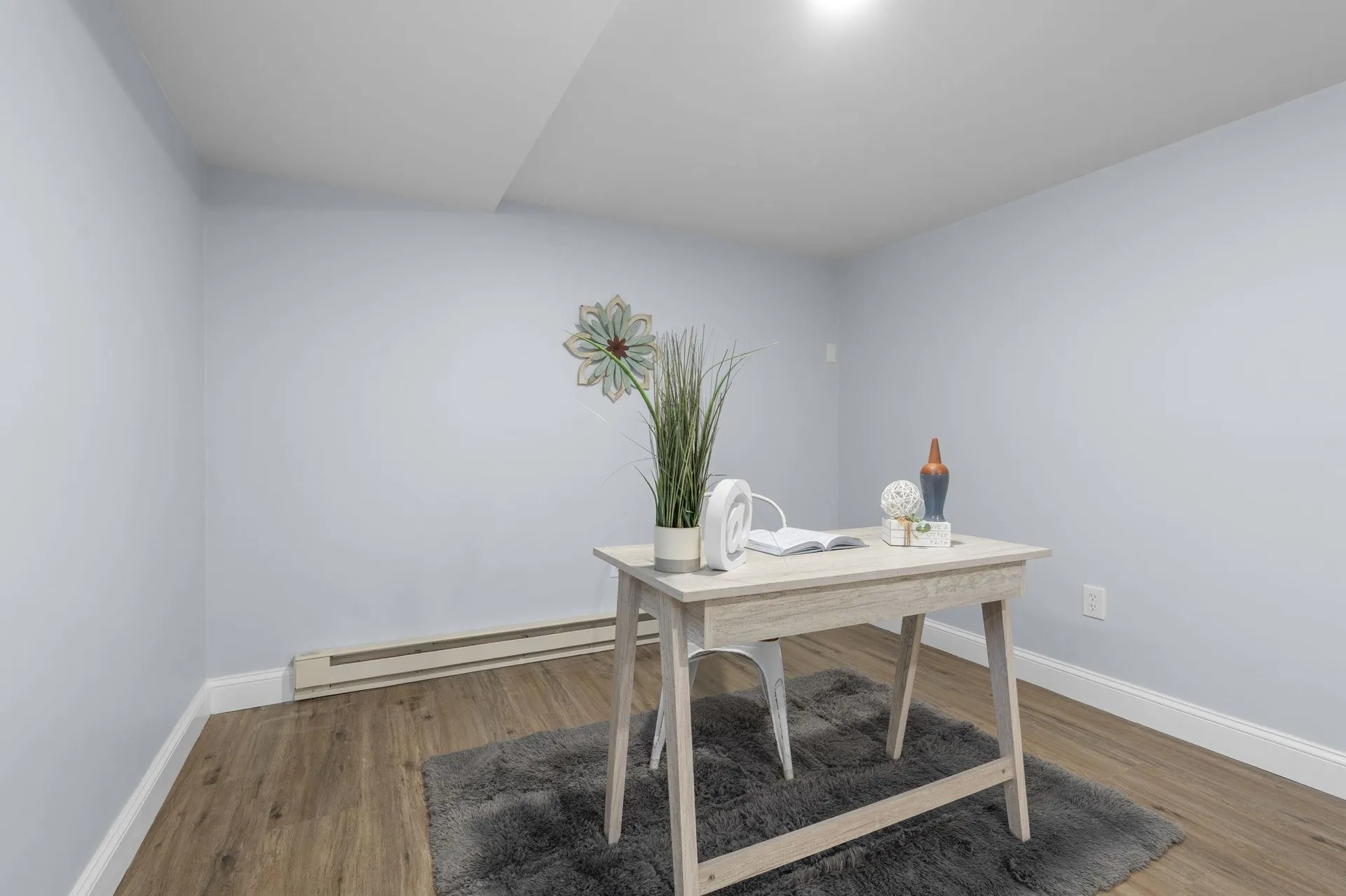 6 Michael Avenue Derry NH 03038