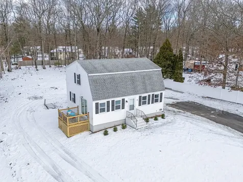 6 Michael Avenue Derry NH 03038