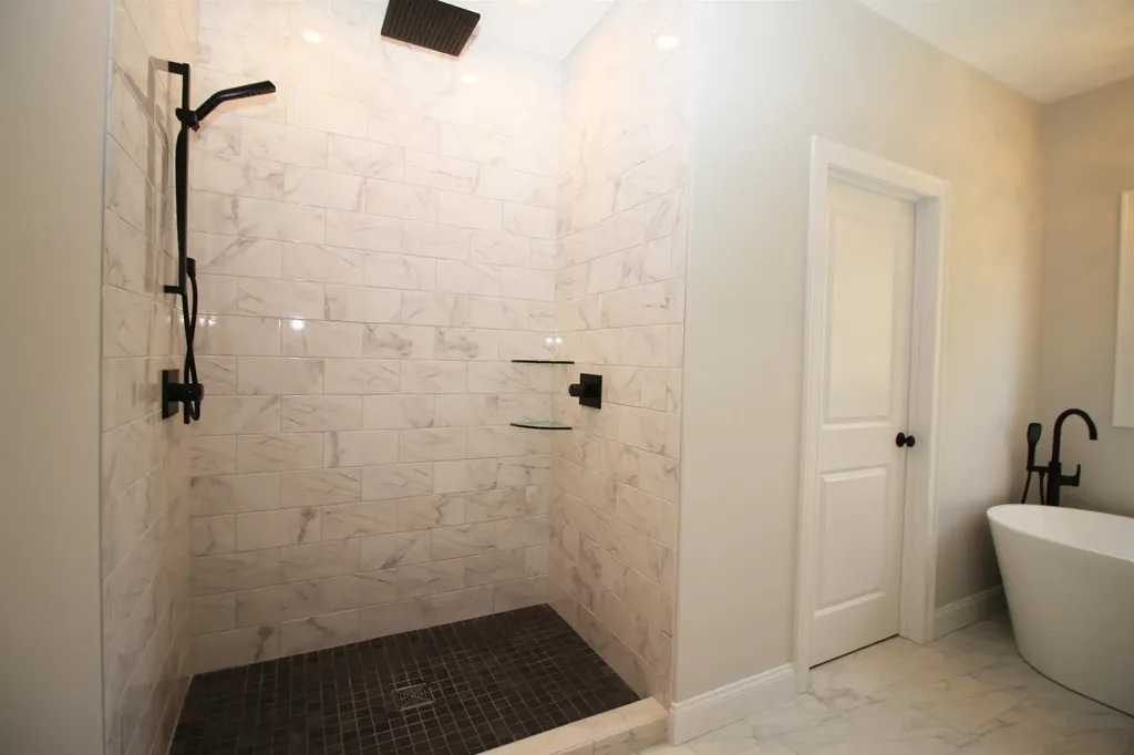 431 Dawn Court Pembroke NH 03275