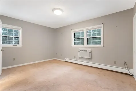 90 Golfview Drive Manchester NH 03102