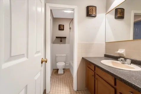 90 Golfview Drive Manchester NH 03102