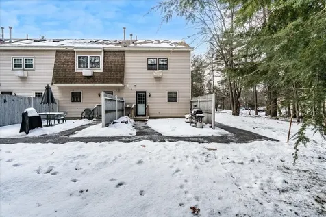 90 Golfview Drive Manchester NH 03102