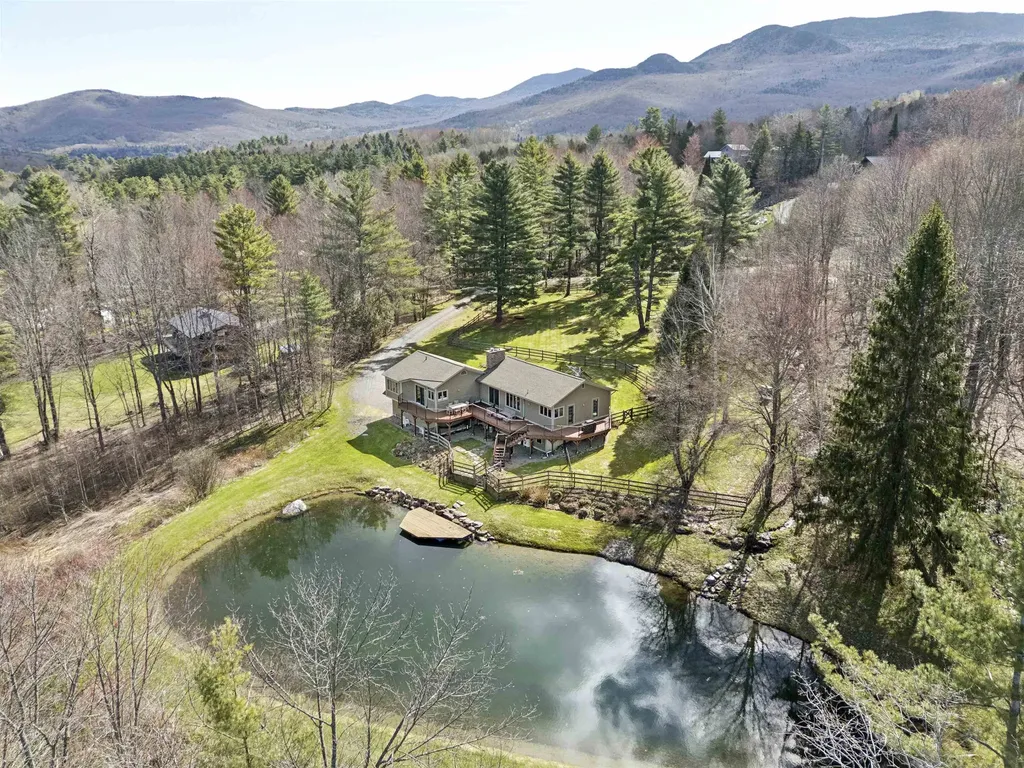 108 North Hill Road Stowe VT 05672
