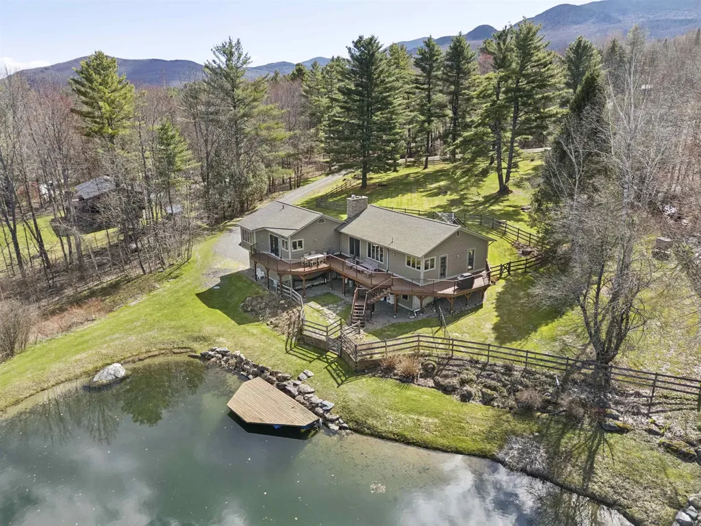 108 North Hill Road Stowe VT 05672