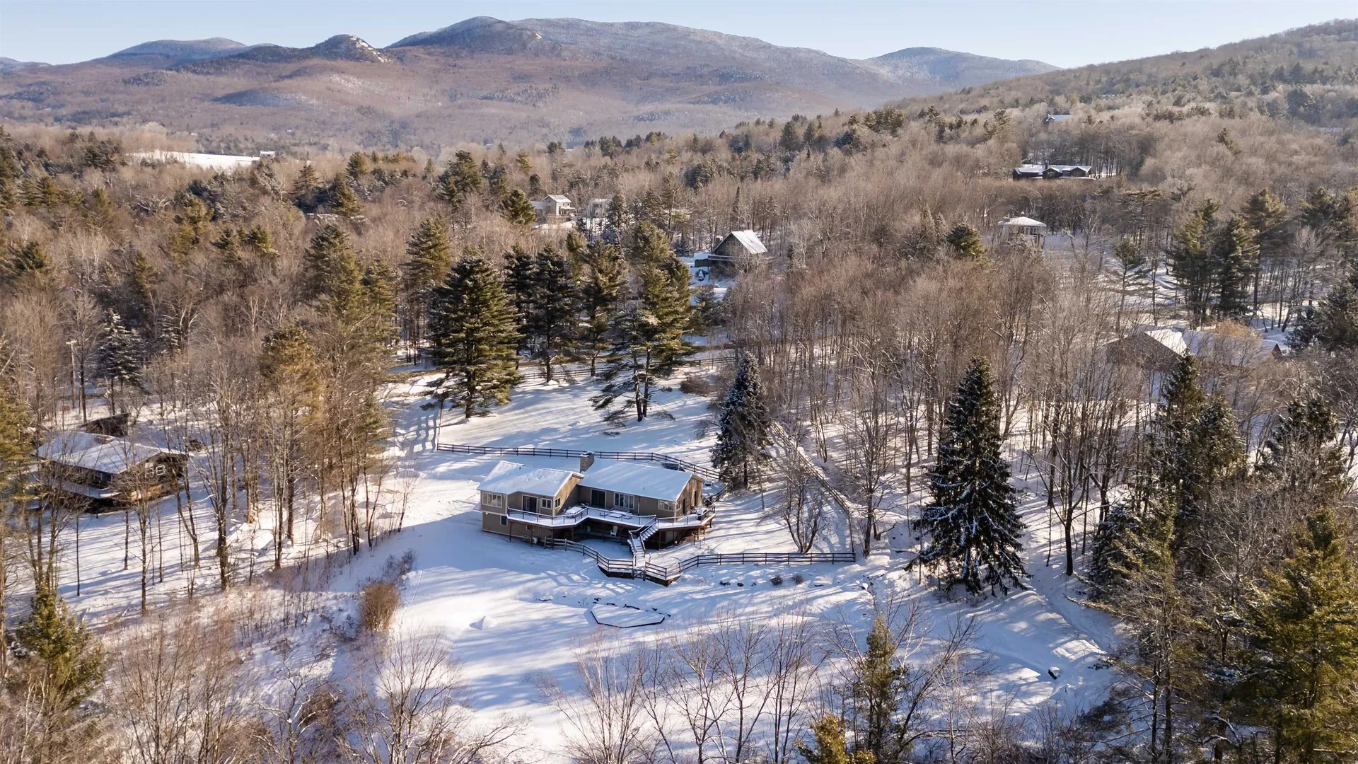 108 North Hill Road Stowe VT 05672