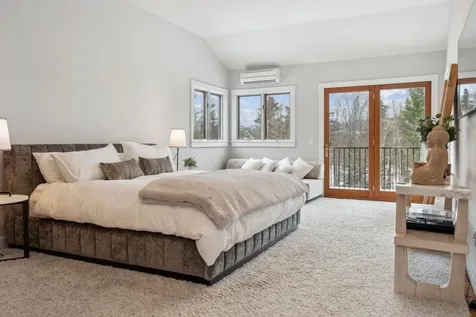 108 North Hill Road Stowe VT 05672