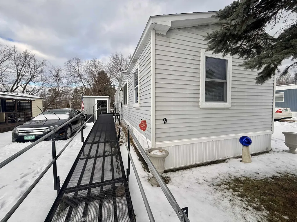 9 Billings Mobile Manor Rutland City VT 05701