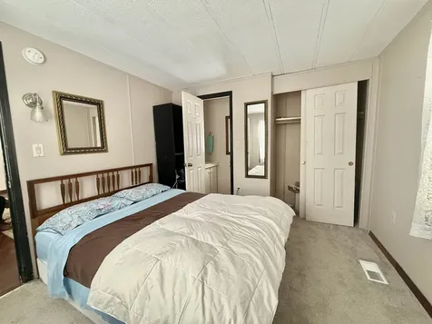 9 Billings Mobile Manor Rutland City VT 05701