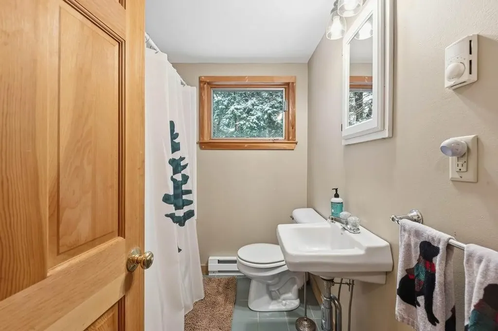 9 Blue Jay Lane Bridgton ME 04009