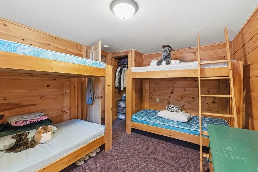 9 Blue Jay Lane Bridgton ME 04009