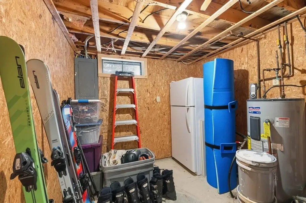 9 Blue Jay Lane Bridgton ME 04009