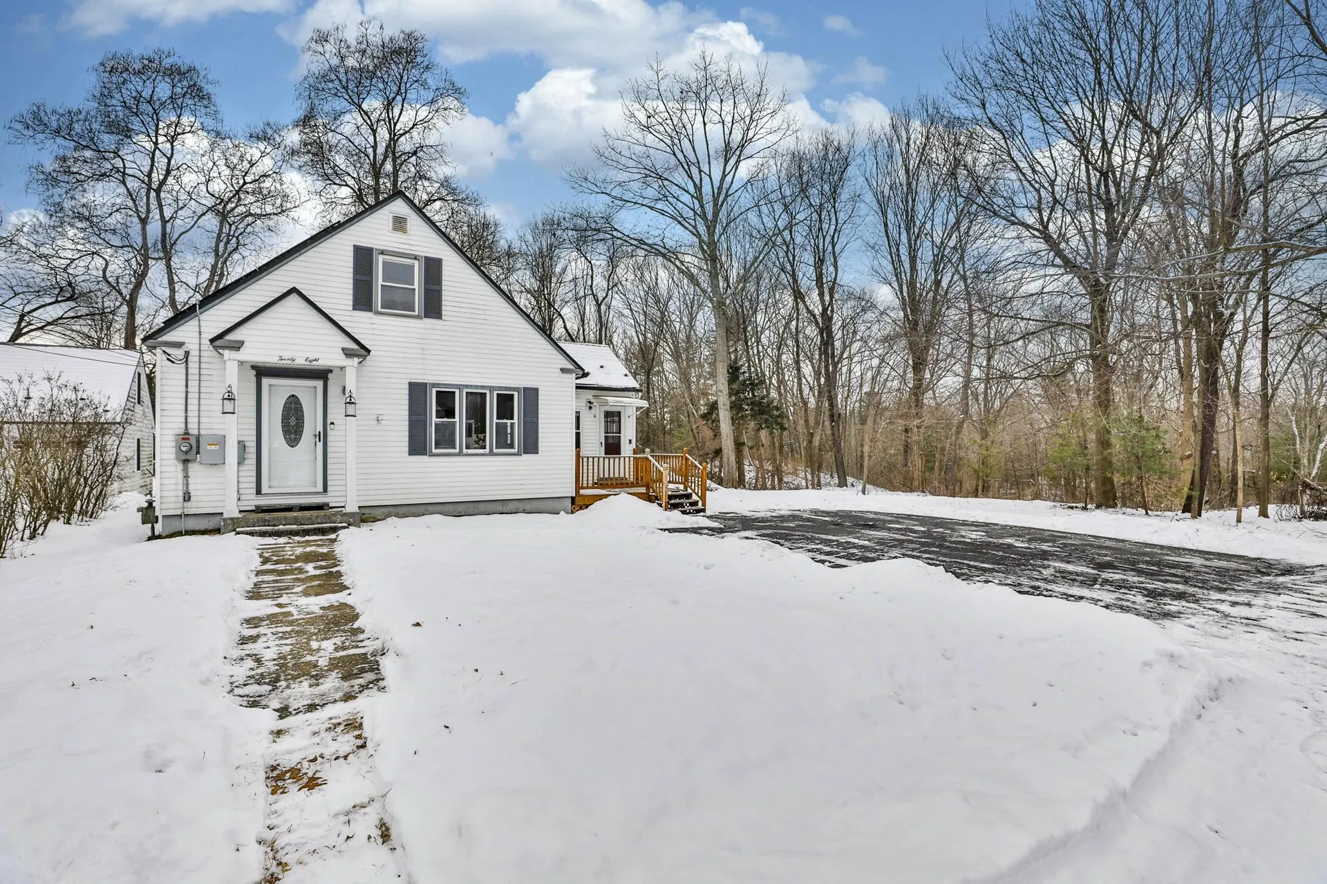 28 Stevens Street Nashua NH 03060
