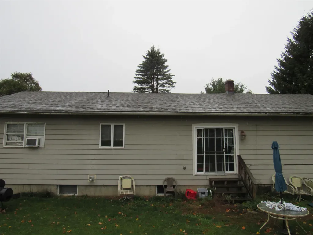 98 Fernwood Circle Newport City VT 05855