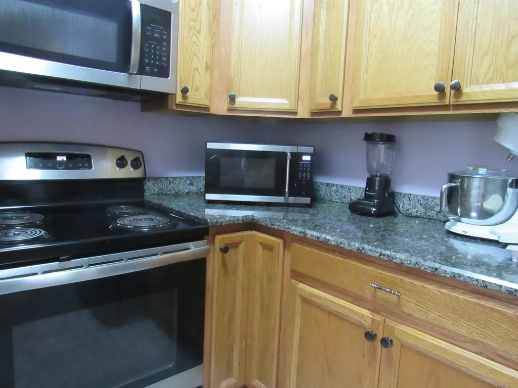 98 Fernwood Circle Newport City VT 05855