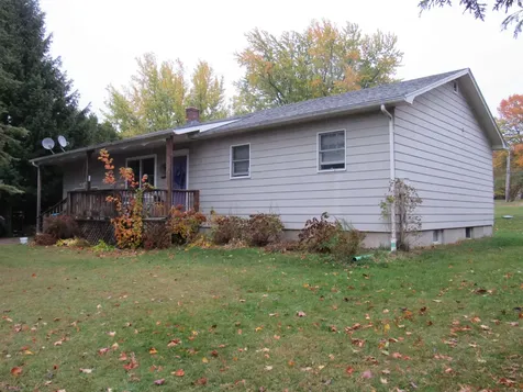 98 Fernwood Circle Newport City VT 05855