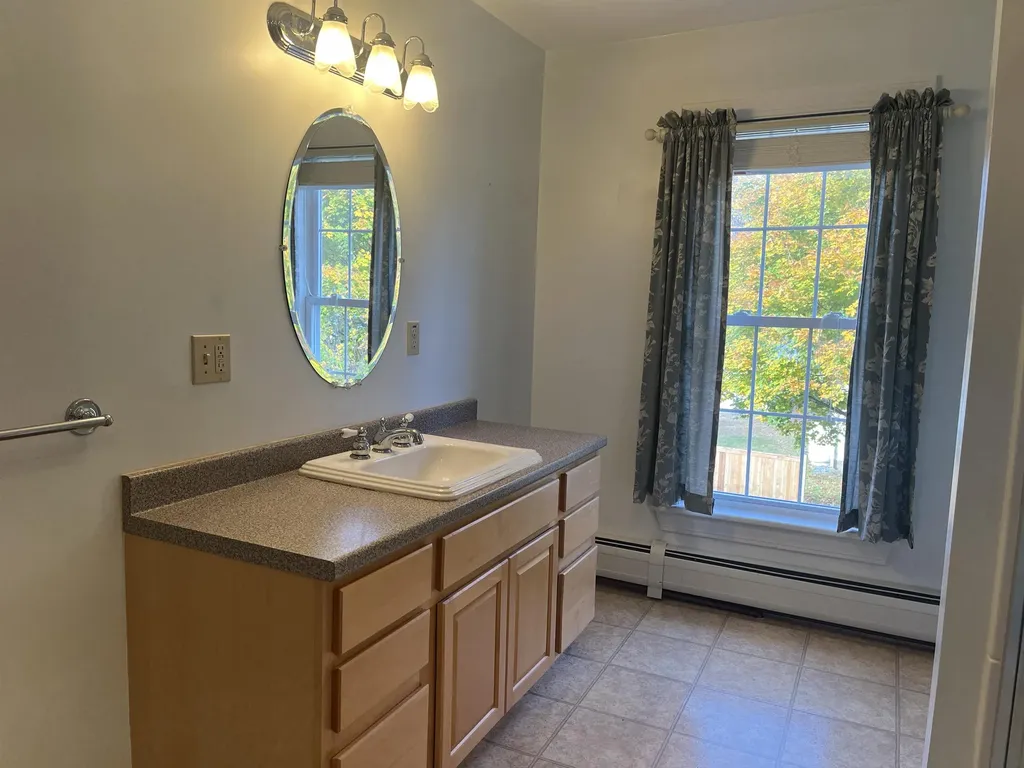 68 Passumpsic Avenue Hartford VT 05088