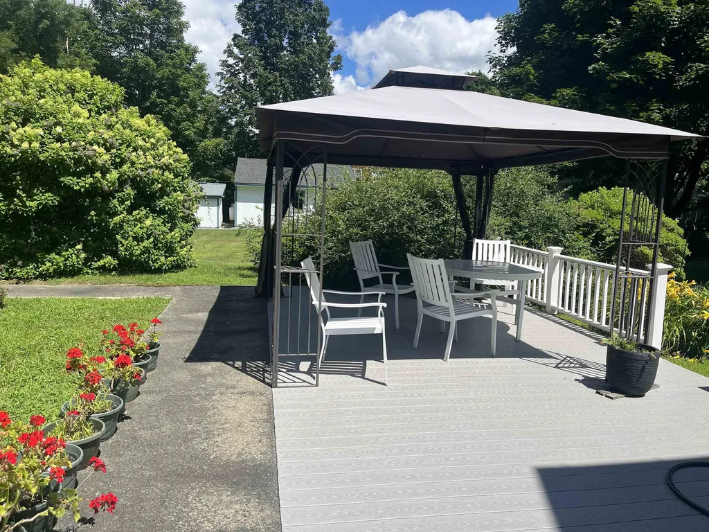 68 Passumpsic Avenue Hartford VT 05088