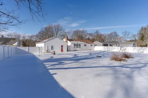 5 Wayside Drive Exeter NH 03833