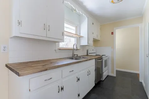 5 Wayside Drive Exeter NH 03833