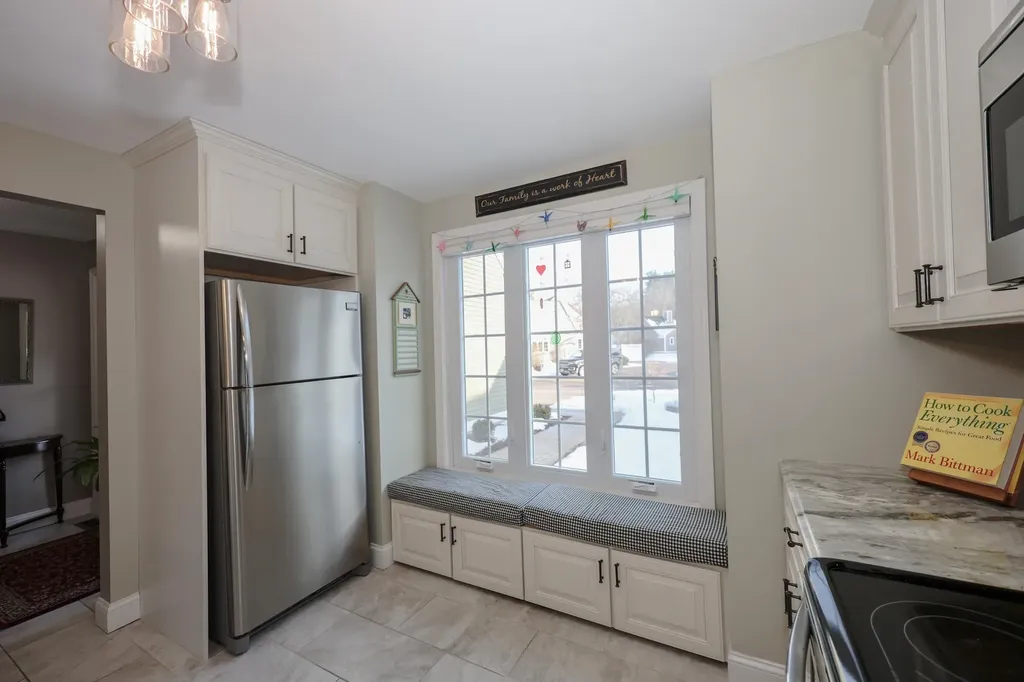 152 Straw Hill Road Manchester NH 03104