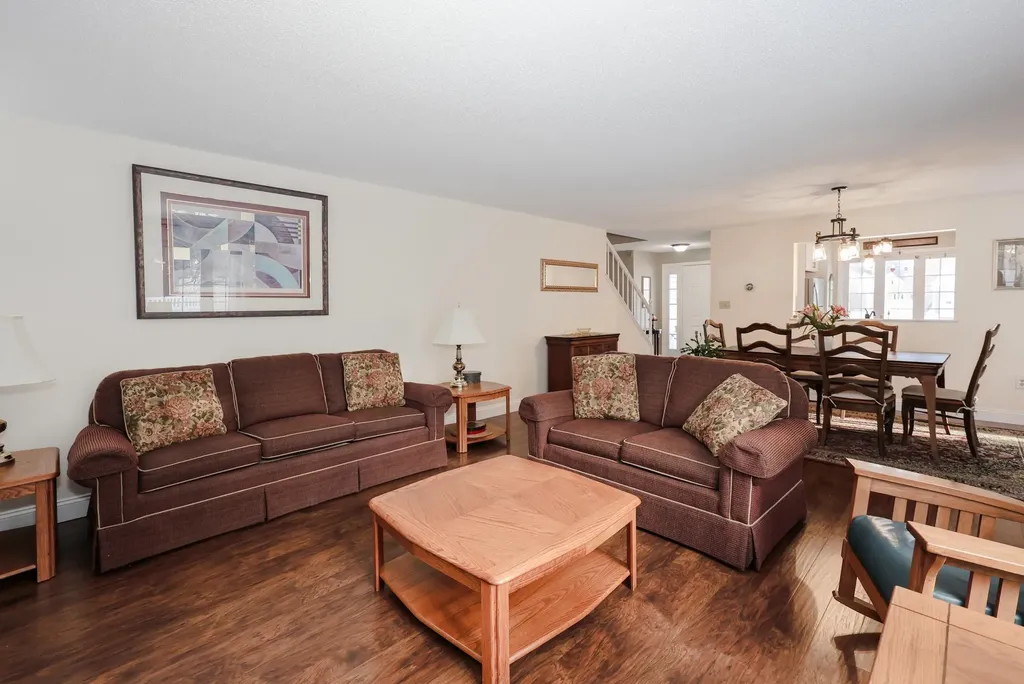 152 Straw Hill Road Manchester NH 03104