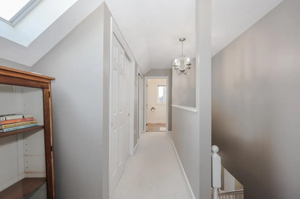 152 Straw Hill Road Manchester NH 03104