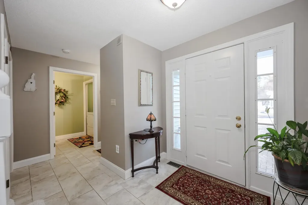 152 Straw Hill Road Manchester NH 03104