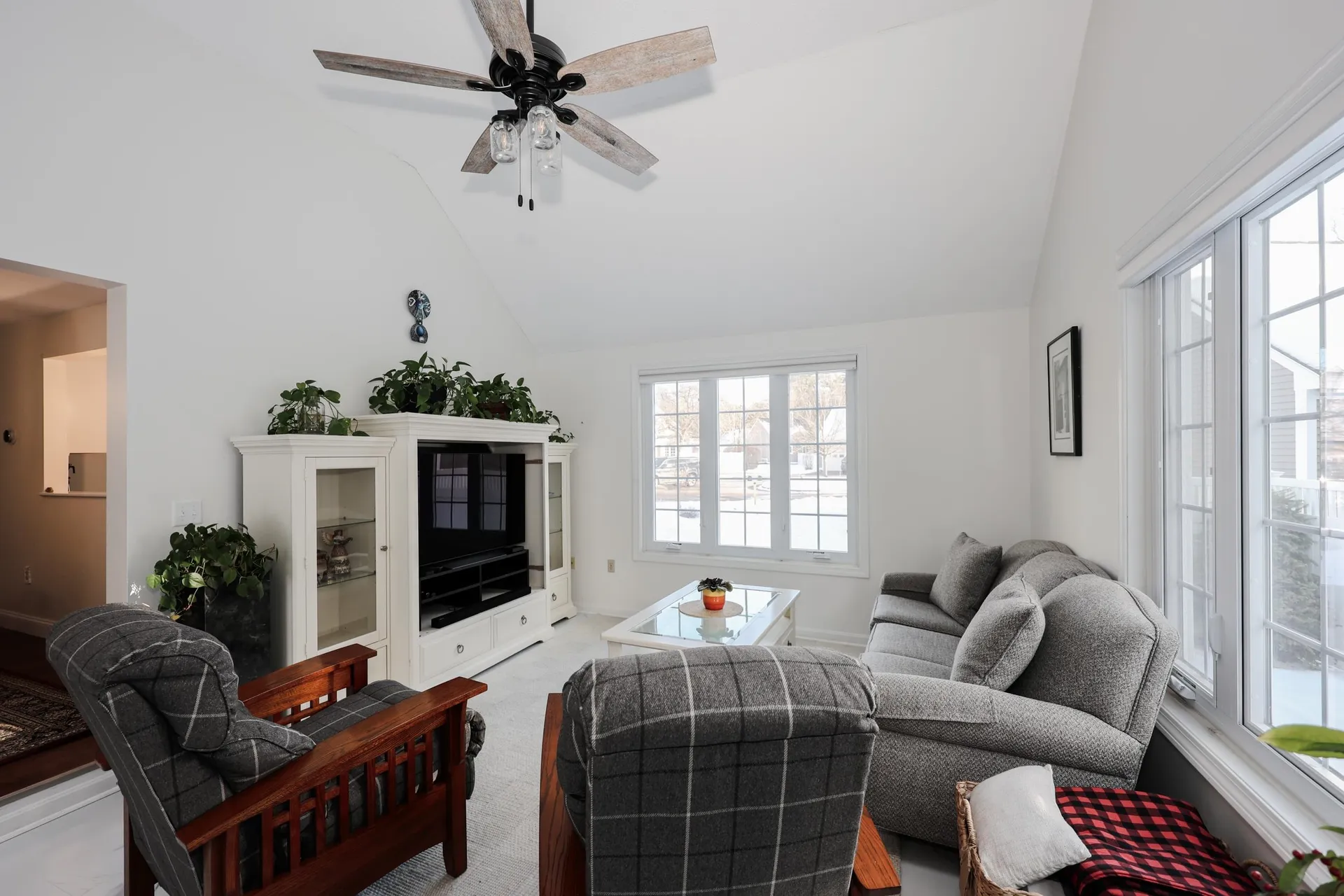 152 Straw Hill Road Manchester NH 03104