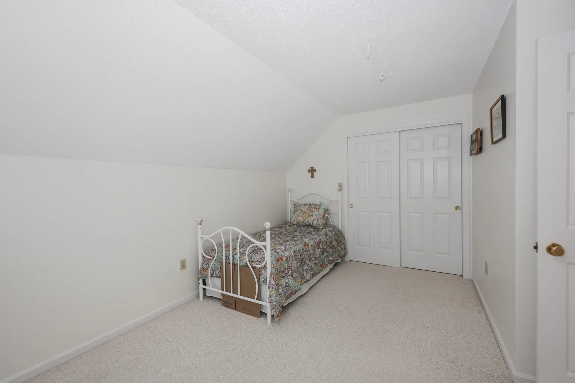 152 Straw Hill Road Manchester NH 03104