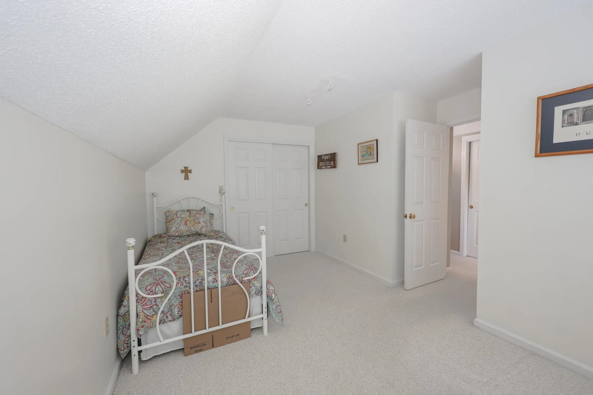 152 Straw Hill Road Manchester NH 03104