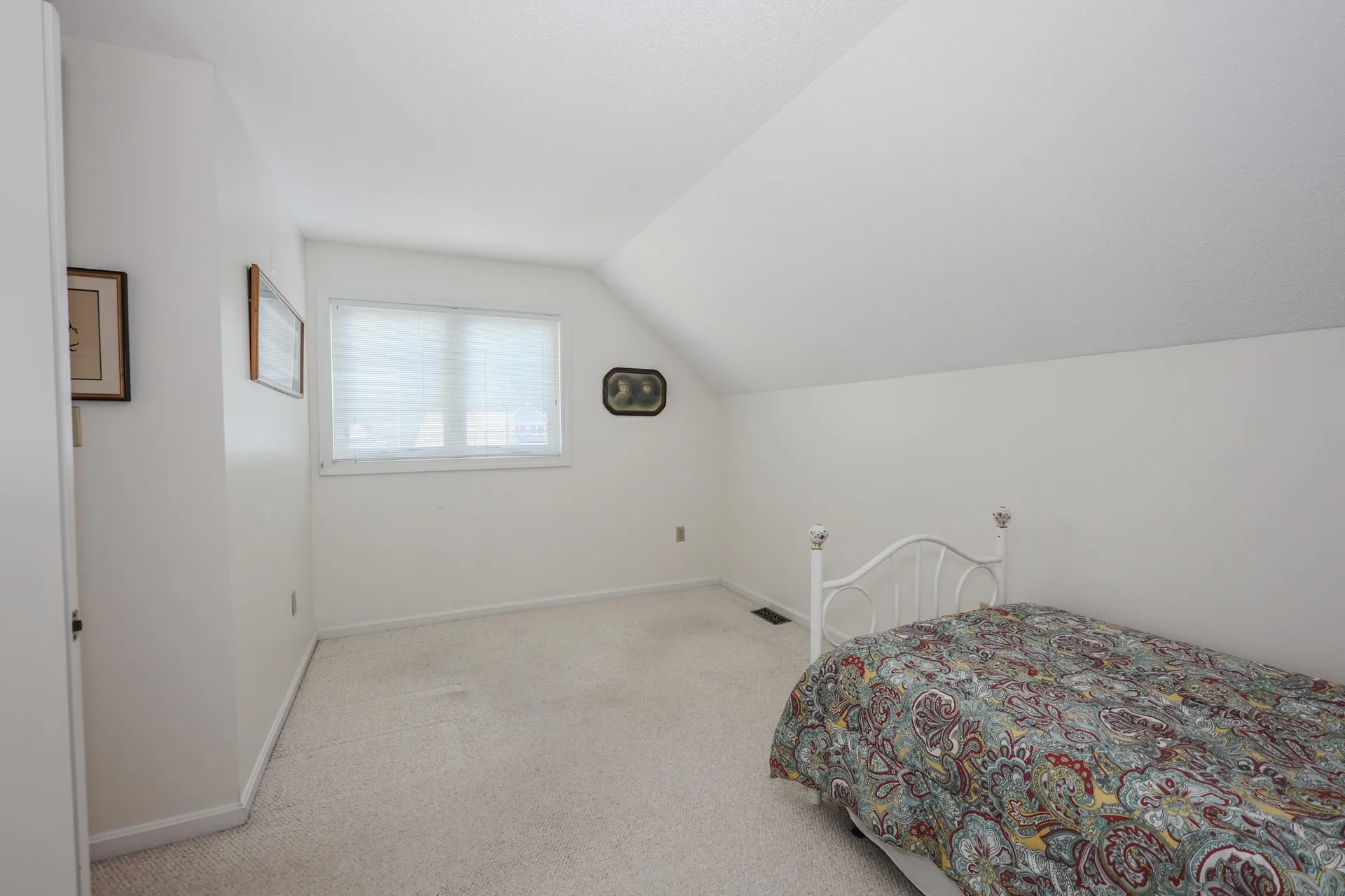 152 Straw Hill Road Manchester NH 03104