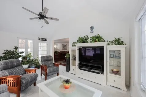 152 Straw Hill Road Manchester NH 03104