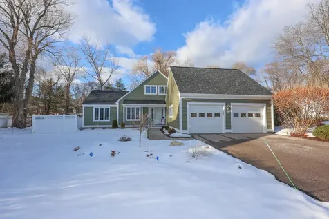 152 Straw Hill Road Manchester NH 03104